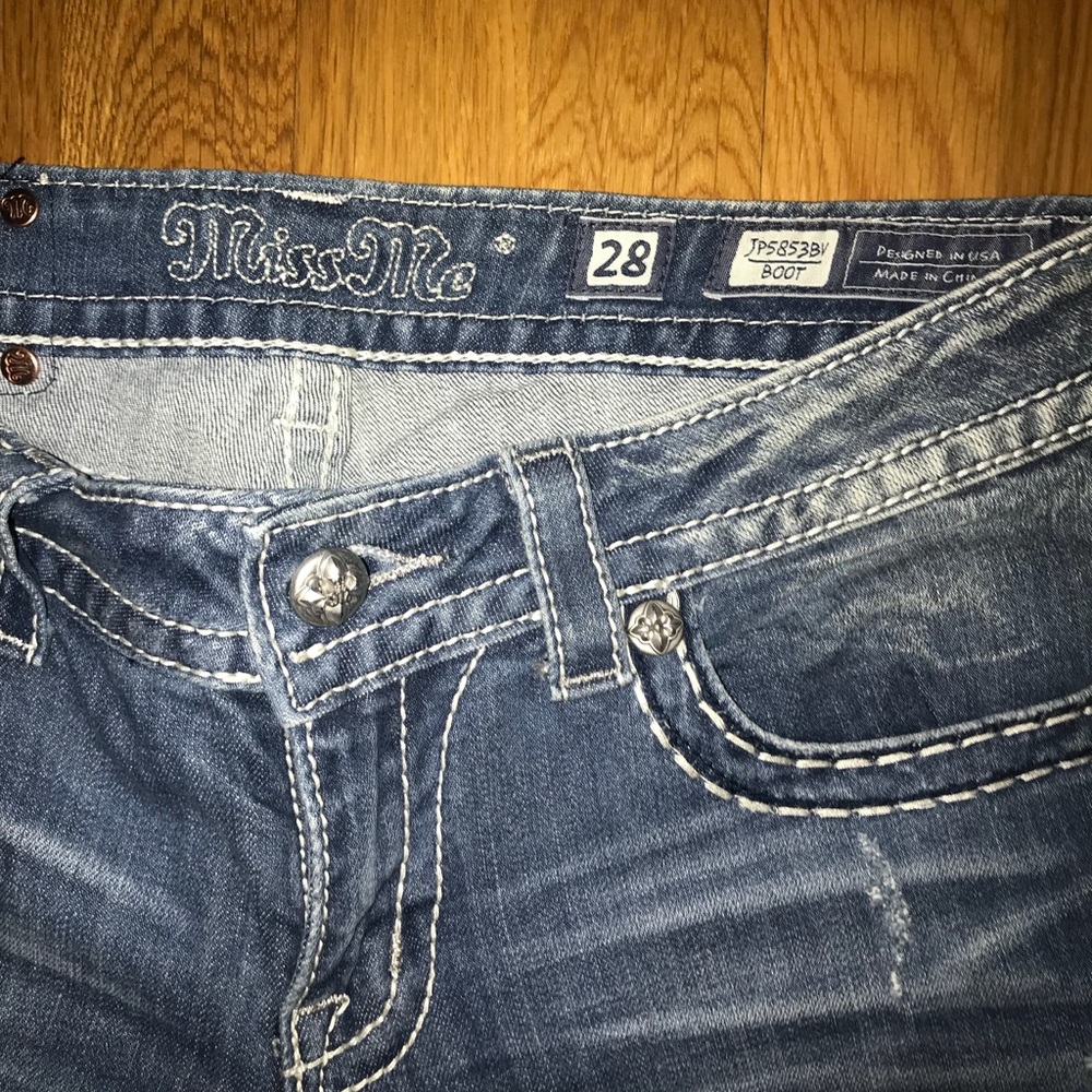 Jeans - Picture 2 of 3